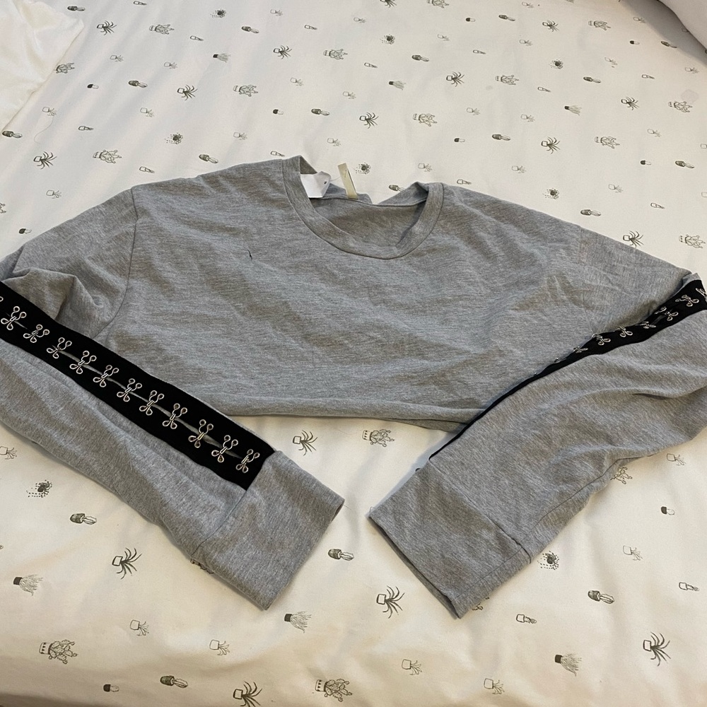 Lf Emma and Sam cropped long sleeve tee